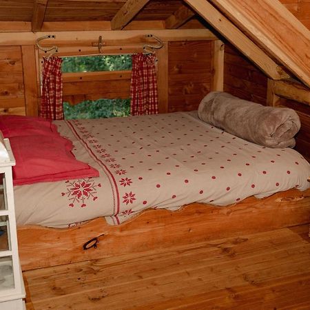 Saint-Hilaire-en-Morvan Cabane Perchee Dans Les Arbres מראה חיצוני תמונה