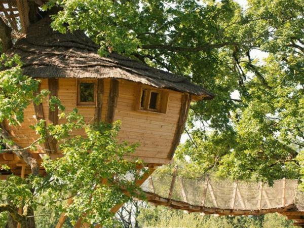 Saint-Hilaire-en-Morvan Cabane Perchee Dans Les Arbres מראה חיצוני תמונה