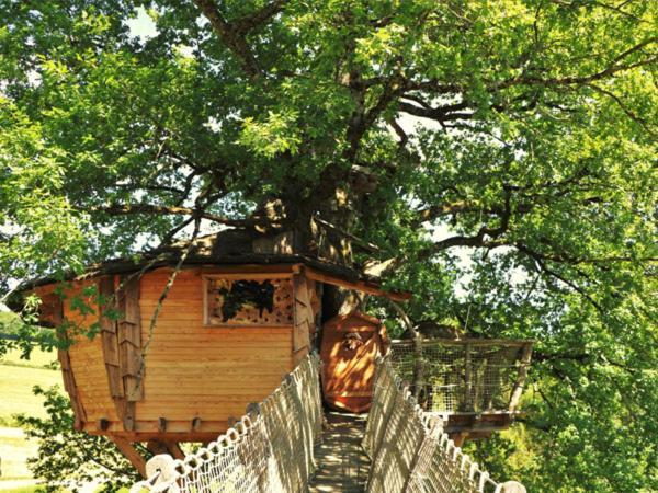 Saint-Hilaire-en-Morvan Cabane Perchee Dans Les Arbres מראה חיצוני תמונה