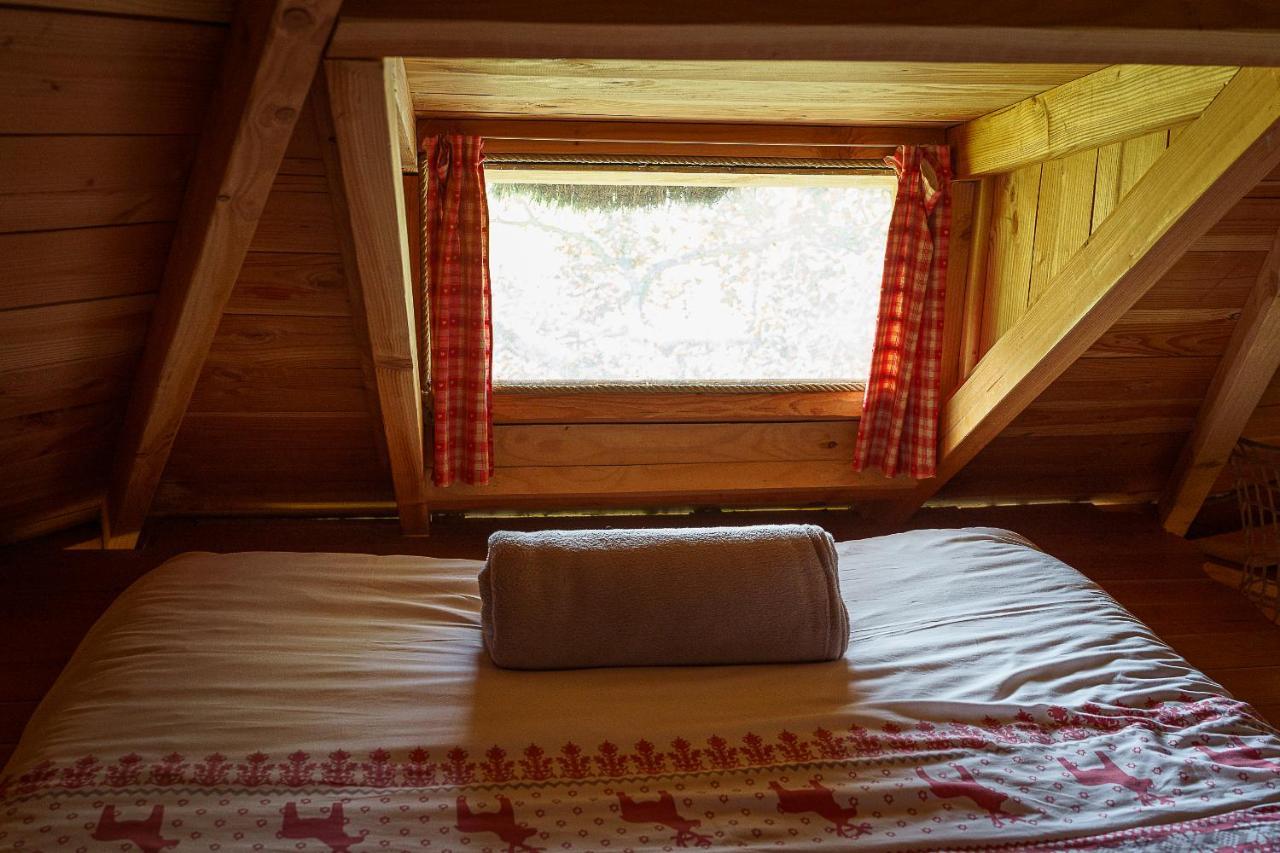 Saint-Hilaire-en-Morvan Cabane Perchee Dans Les Arbres מראה חיצוני תמונה