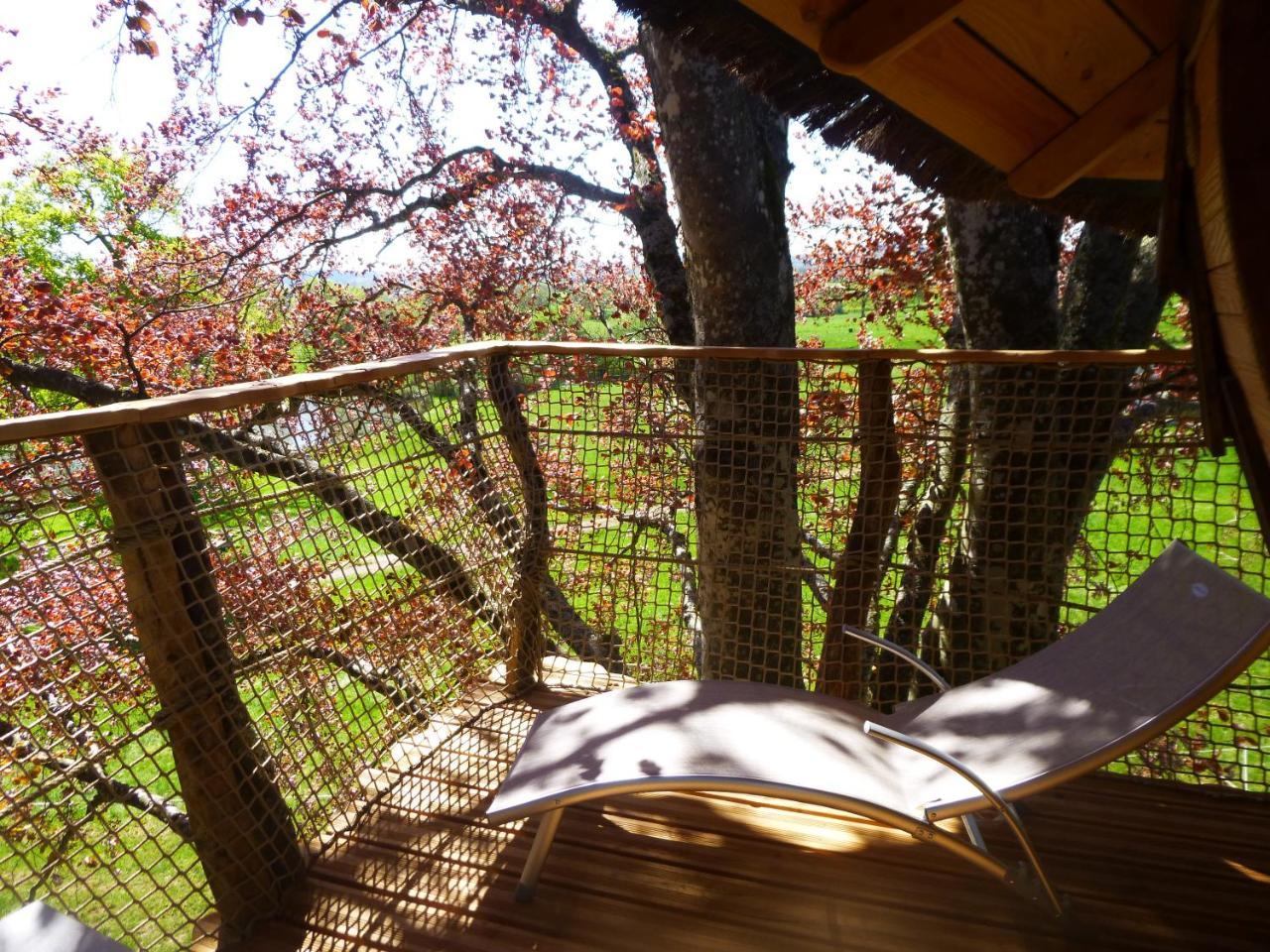Saint-Hilaire-en-Morvan Cabane Perchee Dans Les Arbres מראה חיצוני תמונה